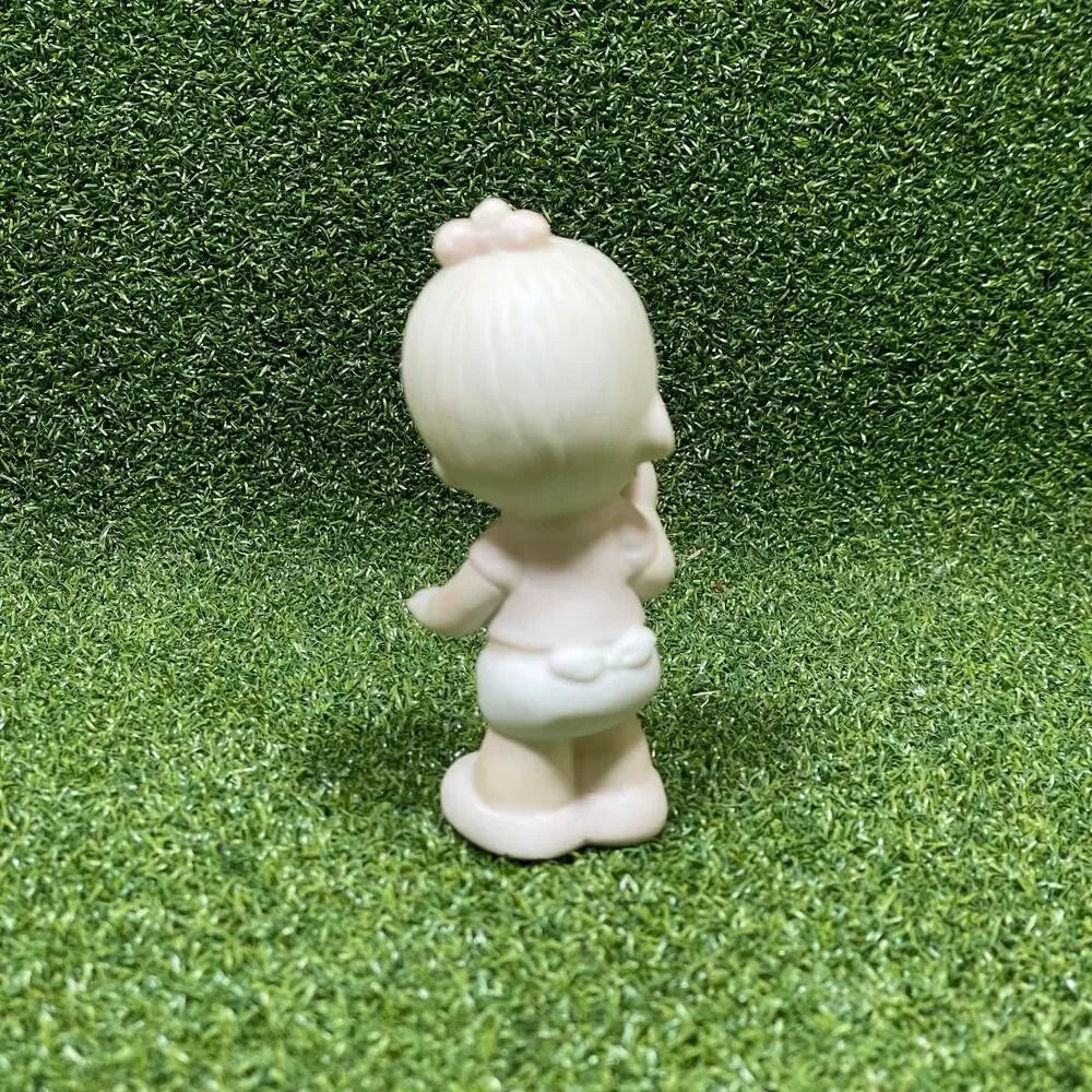 Vintage 1983 Precious Moments Baby Girl Standing with Bow Figurine E-2852/B